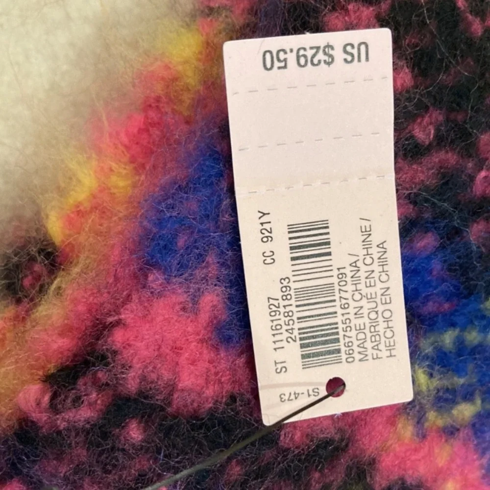 Victoria Secret Plaid Scarf . NWT - Picture 4 of 5
